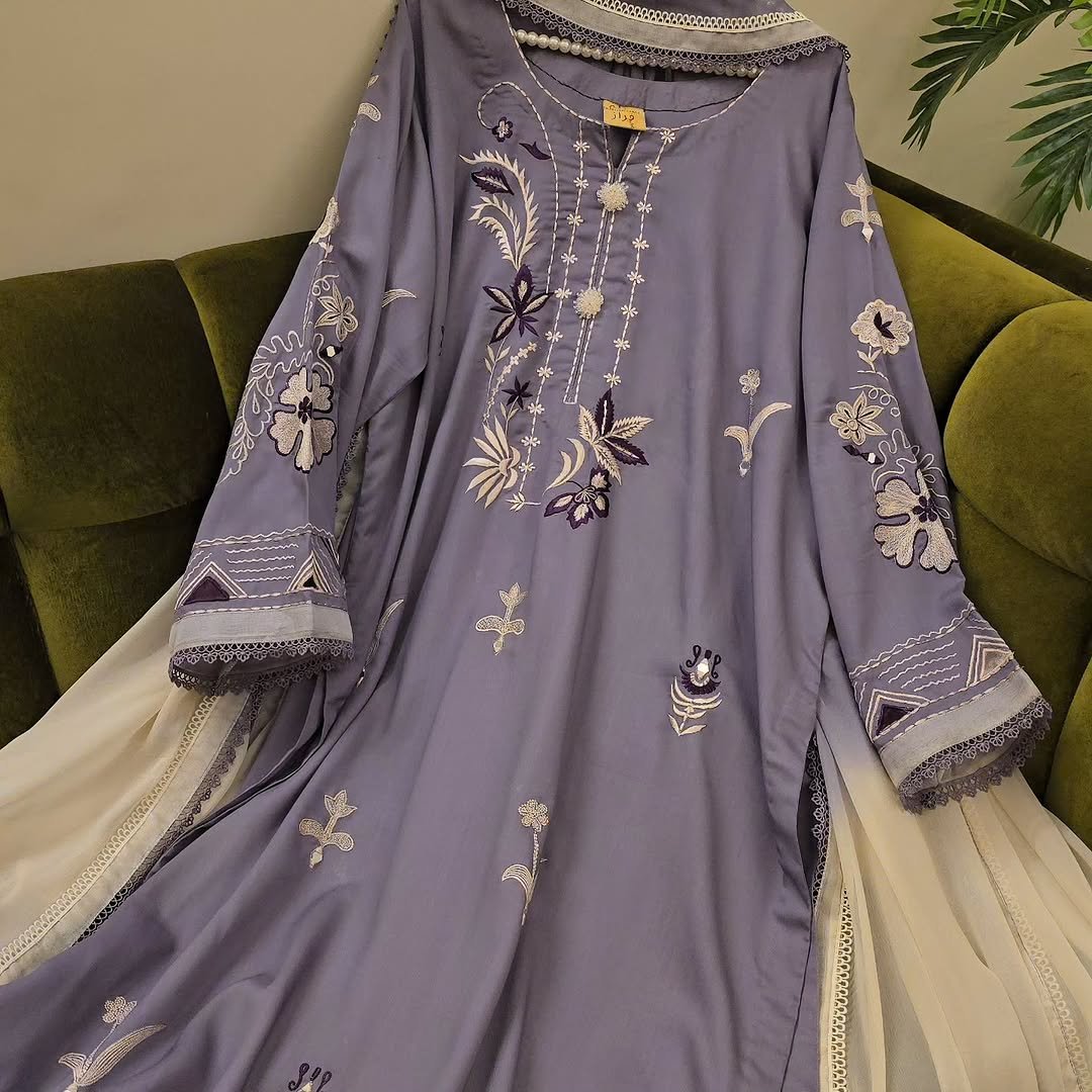 Lavender Mist Embroidered Elegance - Image 5