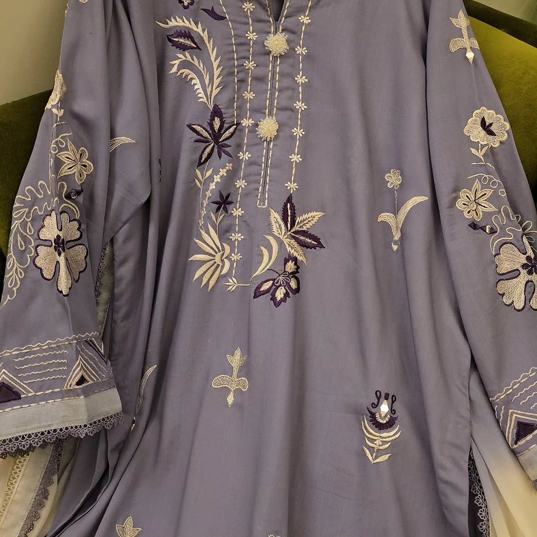 Lavender Mist Embroidered Elegance - Image 2